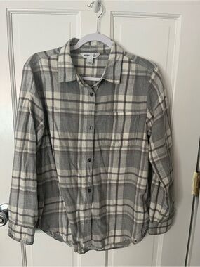 Old Navy Gray and White Plaid Button-Down Shirt